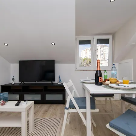 Apartamento Center- T1 For 4 , 2 Min From The